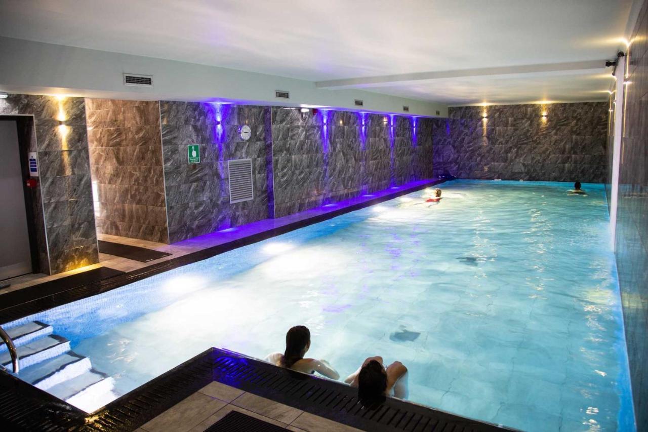Biskey Howe Flat - Free Off-Site Health Club Access With Pool, Sauna, Steam Room & Gym วินเดอร์เมียร์ ภายนอก รูปภาพ